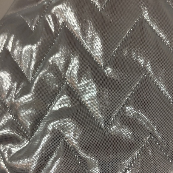 Metallic Silver Puff Robe - Picture 7 of 12